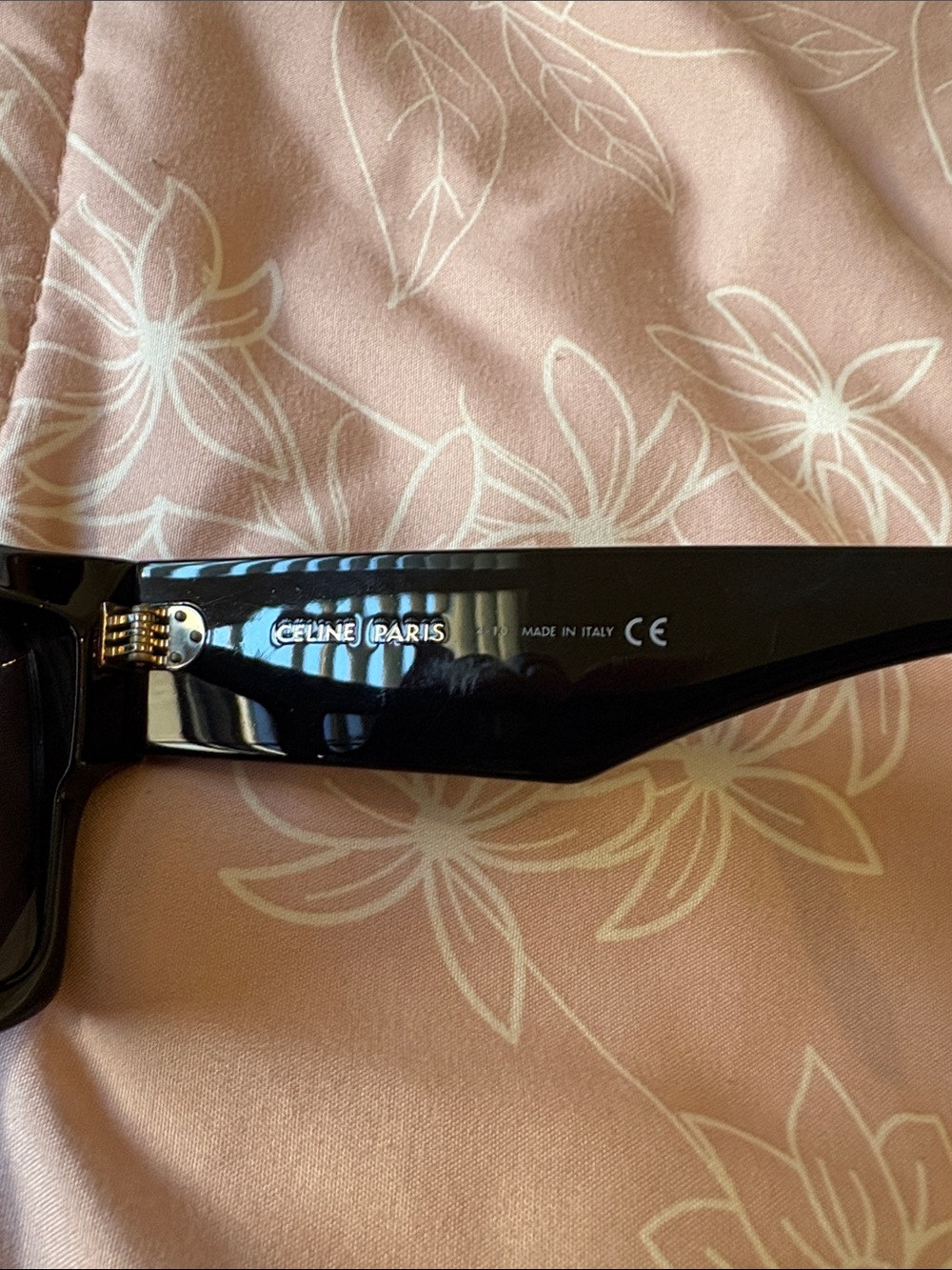 Celine Flat-top shield sunglasses 60 MM in black - Picture 13 of 17